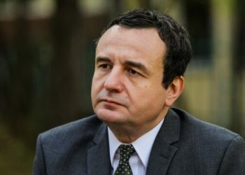 Kryeministri Kurti i shpreh ngushëllime familjes Thaçi