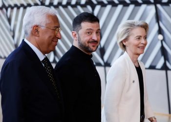 Udhëheqësit e BE-së mbështesin rritjen e shpenzimeve ushtarake