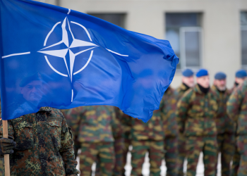 Koloneli britanik i pensionuar: Trupat e NATO-s nuk largohen nga Kosova