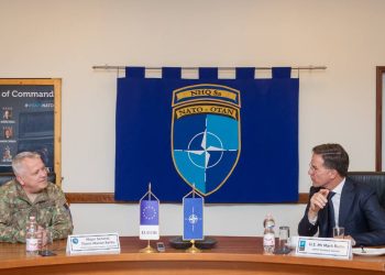 Para se të niset për Kosovë, Rutte qëndron në EUFOR: Plotësisht i përgatitur për të mbajtur një mjedis të sigurt