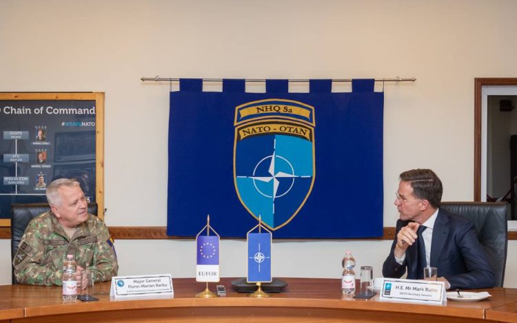 Para se të niset për Kosovë, Rutte qëndron në EUFOR: Plotësisht i përgatitur për të mbajtur një mjedis të sigurt