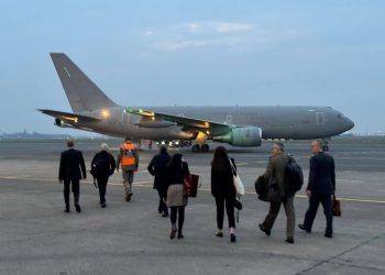 ‘Ditë historike’, Ambasadori Zemaj publikon pamje nga nisja e Rutte për në Kosovë