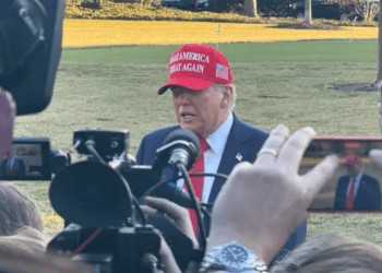 Trump kritikon Zelenskyn pas përplasjes: “I forti i madh”, do të vazhdojë të luftën