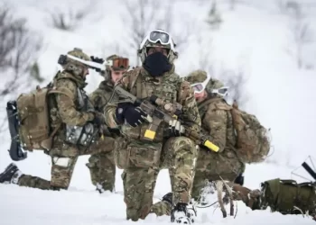 Kryeministri britanik, i gatshëm të dërgojë trupat në Ukrainë për një kohë të pacaktuar