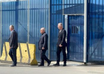 “Është mirë me shëndet, s’kemi të drejtë me folë”, vëllezërit e Hashim Thaçit kryejnë vizitën në EULEX