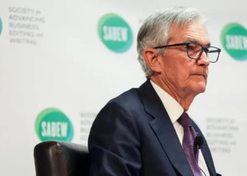 Banka Qendrore e ShBA-së thotë se është shumë shpejt për t’u ditur se si t’iu përgjigjen tarifave të Trumpit