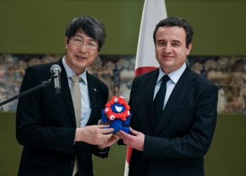 Kurti mori pjesë në pritjen lamtumirëse për zyrtarin e Ambasadës së Japonisë në Kosovë