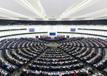 Parlamenti Europian: Shqipëria drejt përmbylljes së negociatave deri në 2027, përshëndesim reformat