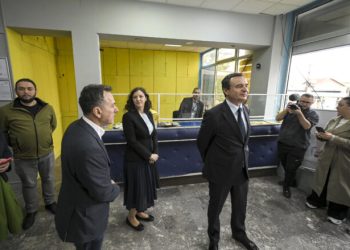 Kurti nga Posta e Kosovës në Leposaviq i dërgon kartolinë përshëdetëse Familjes Jashari në Prekaz (Foto)