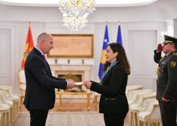 Osmani pranoi letrat kredenciale nga ambasadori i ri i Malit të Zi, Bernard Çobaj