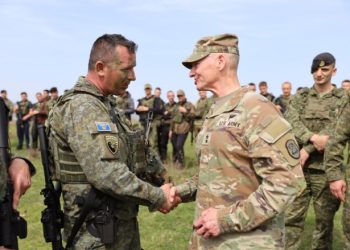 Gjenerali amerikan, i lumtur me zhvillimet që po bën FSK-ja