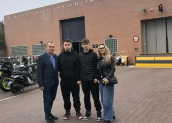 Ramadan Selimi viziton vëllanë e tij Rexhepin në Hagë