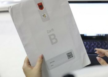 Zgjedhjet në Shqipëri: Rreth 241 mijë zarfe të dërguara për votuesit nga jashtë