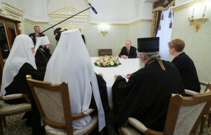 Porfirije në bisedë me Putin: Pozita jonë lidhur me Kosovën varet nga Rusia