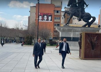 Kurti vazhdon takimet konsultative për formimin e qeverisë