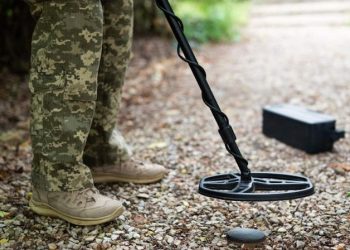 Mjet i dyshuar shpërthyes në Petrovë, ndërhyjnë FSK dhe KFOR-i amerikan