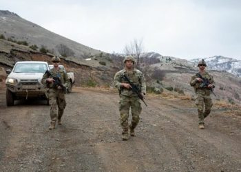 Ushtarët amerikanë patrullojnë përgjatë kufirit të Kosovës