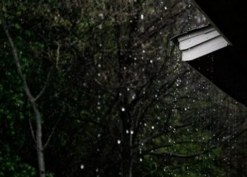 Befasojnë shkencëtarët, pikat e shiut mund të jenë burim i ri i energjisë së pastër