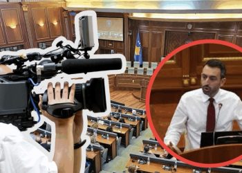 “Shka m’ka dalë Dimal Maxhupi qetu”, skandal në Kuvend, kameramani ofendon deputetin Basha gjatë transmetimit live