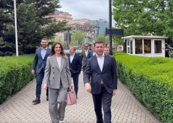 Memli Krasniqi para seancës: Ishalla lëviz diçka, ndonjë kandidat tjetër
