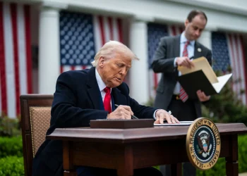 Në vetëm 100 ditë – Trump e çoi ekonominë amerikane në prag të një krize