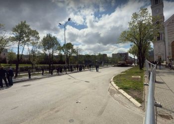 Rinisin punimet në sheshin “Xhorxh Bush” përkundër ndalesës nga ITK