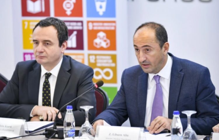 Kurti e Aliu sot në Istog vendosin gurthemelin e një projekti të banimit