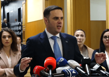 Abdixhiku: LDK do të votojë raportin sapo Kurti dhe ministrat të japin dorëheqje
