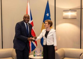 Angazhim i përbashkët për paqe dhe siguri, Gërvalla priti në Prishtinë homologun nga Mbretëria e Bashkuar, David Lammy