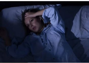 Alzheimer të prek rrezikshëm me pak orë gjumë të thellë