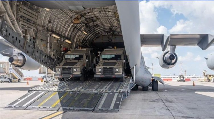 Nëntë avionë ushtarakë të SHBA-së dërguan “bomba për shkatërrimin e bunkerëve” në Izrael