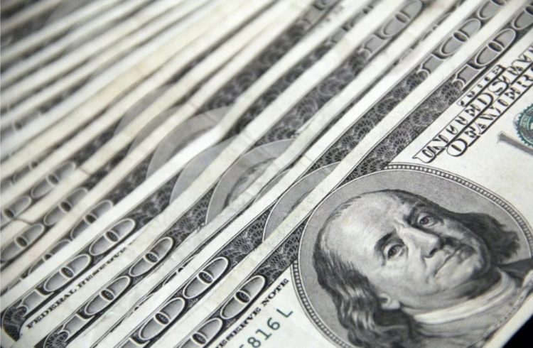 A po e shkatërron Trumpi dollarin?