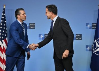 Sekretari amerikan i mbrojtjes pret në takim në Pentagon shefin e NATO-s