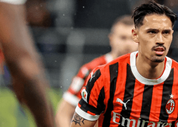 Milan shpërthen në derbi dhe siguron finalen e Kupës së Italisë