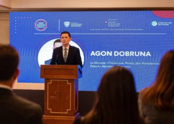 Zyrtari i lartë shtetëror i Kosovës lëshon Konferencën në Shqipëri, shkak fusnota