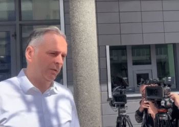 Bajqinovci thotë se sërish do ta propozojnë Albulena Haxhiun për kryeparlamentare