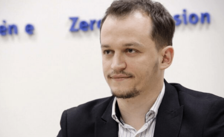 Cakolli: Nëse një ministër jep dorëheqje nuk do të thotë që më nuk ka ministri, shtetin nuk e mbajnë individët apo emrat e përveçëm – e mban sistemi