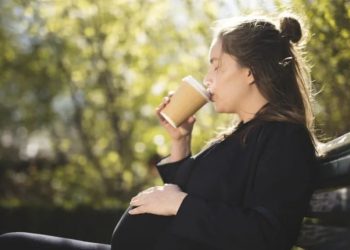 Sa kafe mund të pijë një grua shtatzënë?