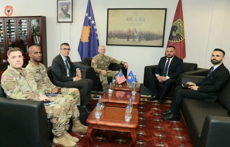 Kosova dhe SHBA vazhdojnë thellimin e bashkëpunimit në mbrojtje dhe siguri