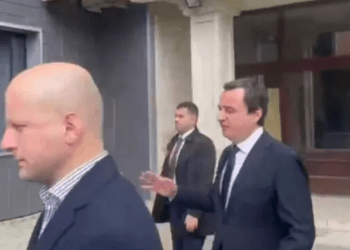 Regjistrohet si deputet, Kurti i heshtur për formimin e qeverisë së re