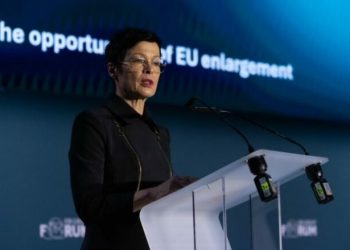 Kos: Normalizimi me Serbinë, parakusht për procesin e anëtarësimit të Kosovës në BE