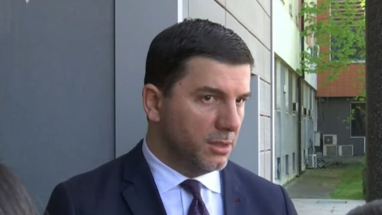  PDK merr pjesë në takimin konsultativ, Krasniqi: Kryesuesi i seancës ta hedh në votim raportin