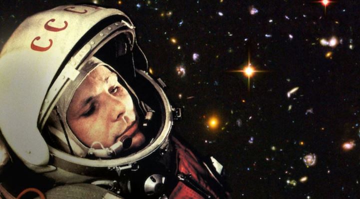 Fluturimi i parë i njeriut në hapësirë