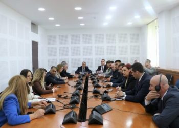Nis takimi konsultativ i partive, nga PDK e AAK thonë se s’ka asgjë të re