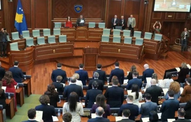 Peci e Çeku flasin për kandidaten për kryeparlamentare