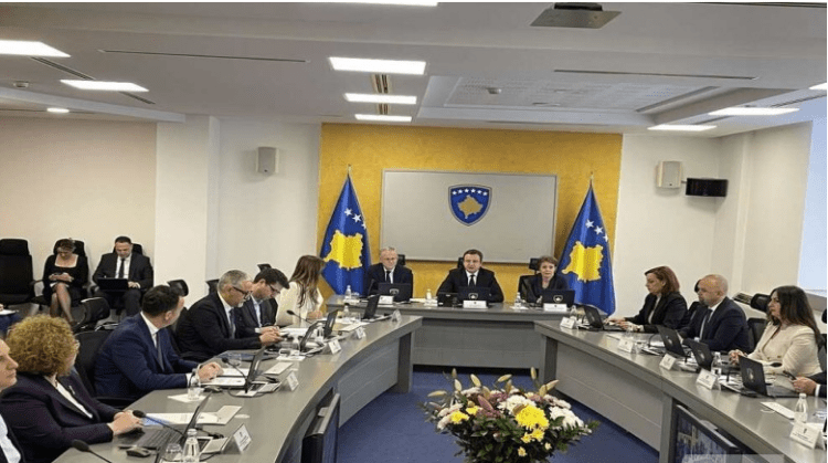 Kurti: Konstituimi i Kuvendit u pamundësua nga opozita dhe Lista Serbe