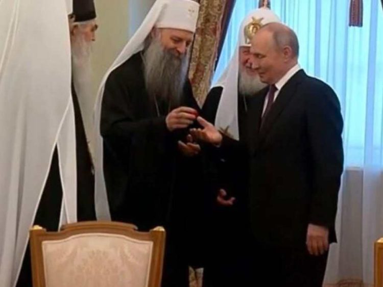 Patriarku i Kishës Ortodokse Serbe takon Putinin në Moskë, ja ftesa që i bëri presidenti rus homologut serb