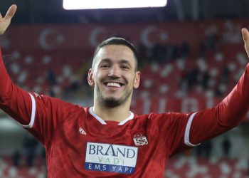 Tekniku i njohur turk kërkon sulmuesin e kombëtares shqiptare