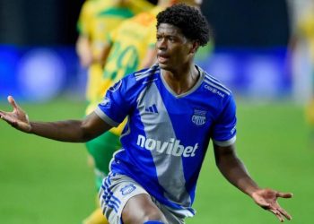 Tronditje në Ekuador, gruaja dhe djali i futbollistit Jackson Rodríguez rrë*mbehen nga persona të ar*matosur