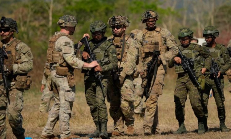 SHBA dhe Filipinet nisin stërvitje të përbashkëta luftarake mes tensioneve me Kinën